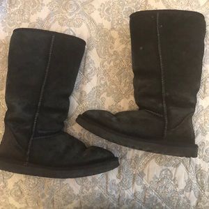 Used black authentic Uggs
